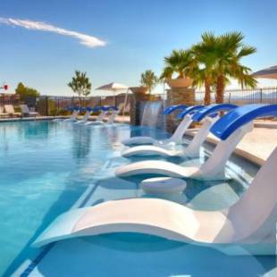 Фотографии гостиницы 
            Holiday Inn Express & Suites Mesquite Nevada, an IHG Hotel