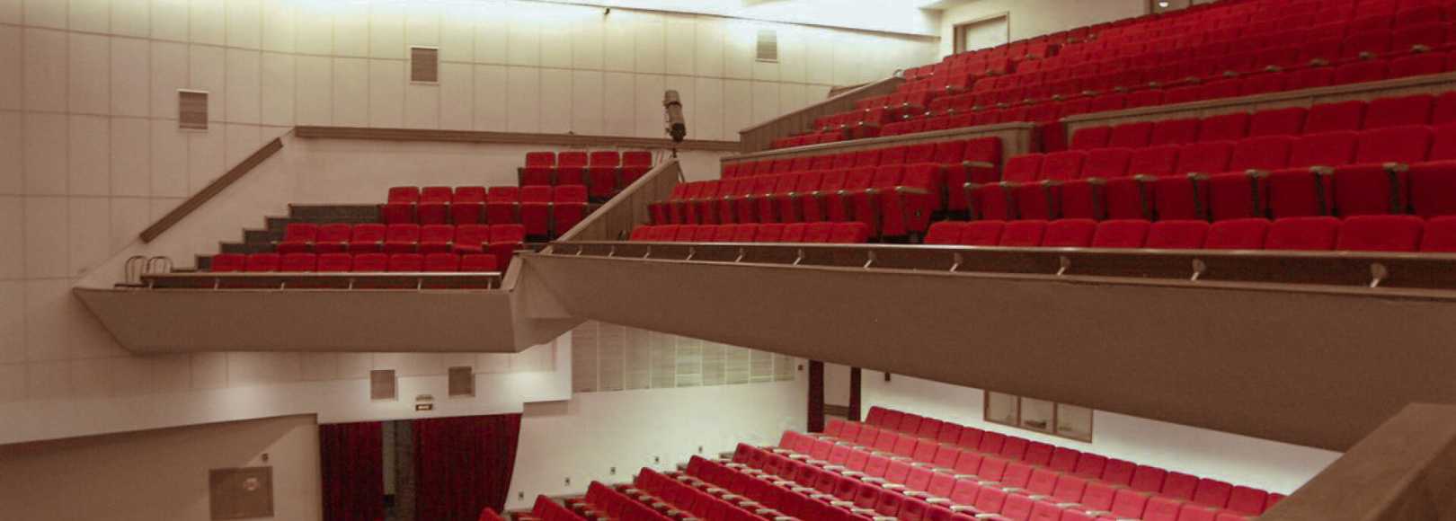 Фотография концертного зала ДК Железнодорожников Большой зал