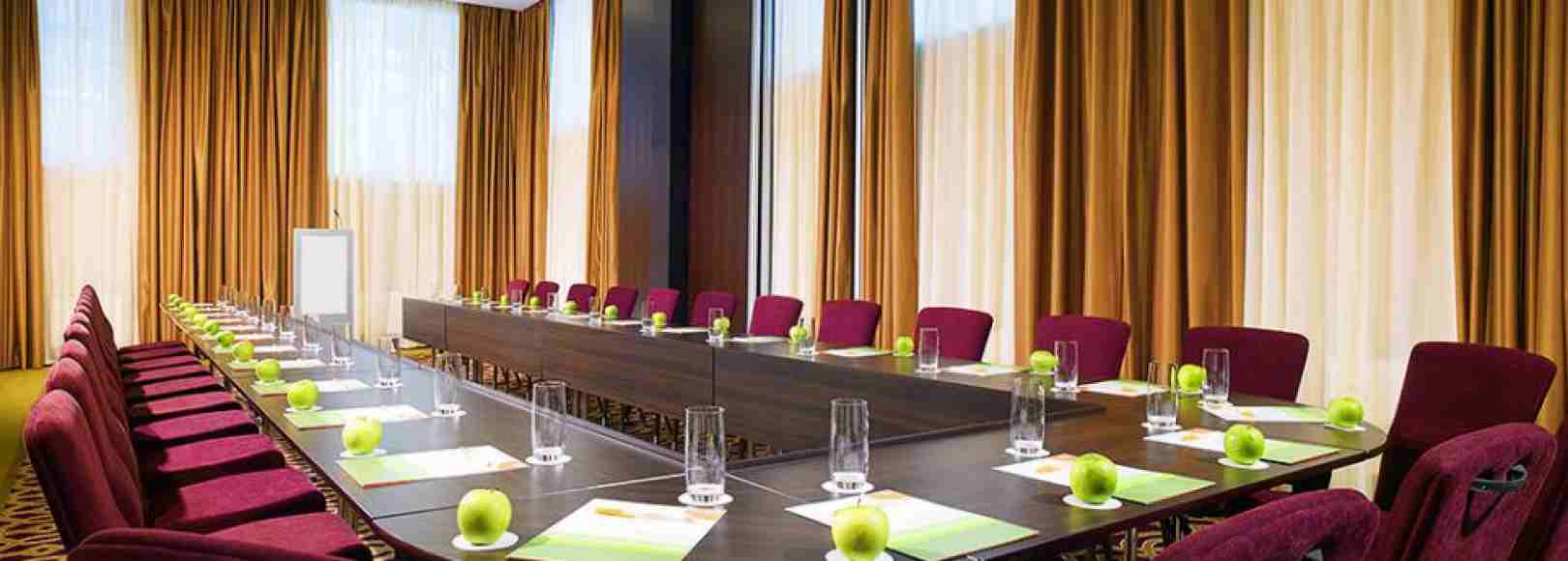 Фотография конференц-зала Муса Джалиль