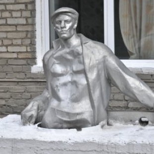 Фотография памятника Памятник-сантехнику