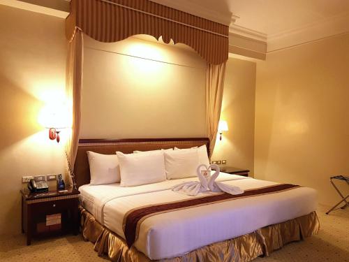 Фотография гостиницы Sarrosa International Hotel and Residential Suites - Multiple Use Hotel