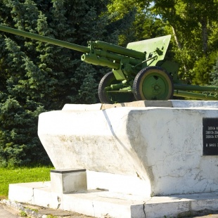 Фотография памятника Монумент - противотанковая пушка ЗИС-2
