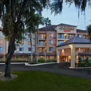Фотография гостиницы Courtyard by Marriott Orlando East/UCF Area