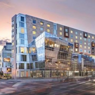 Фотография гостиницы The Art Hotel Denver, Curio Collection by Hilton