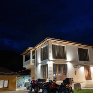 Фотография Коттеджа Частный Дом в Горах с Бассейном