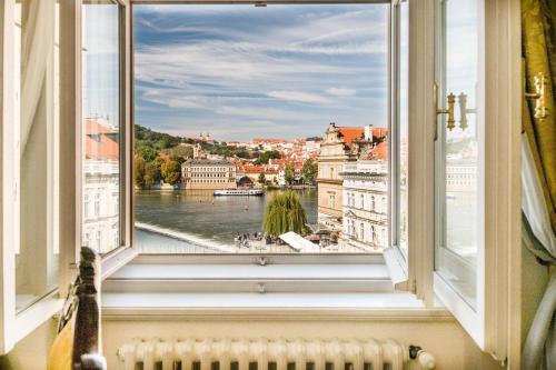 Фотографии гостиницы 
            Charles Bridge Palace