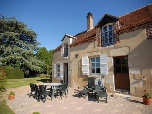 Фотография гостевого дома Gîte Cangey, 3 pièces, 5 personnes - FR-1-381-357