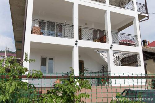 Фотография гостевого дома Виктория на Таллинской