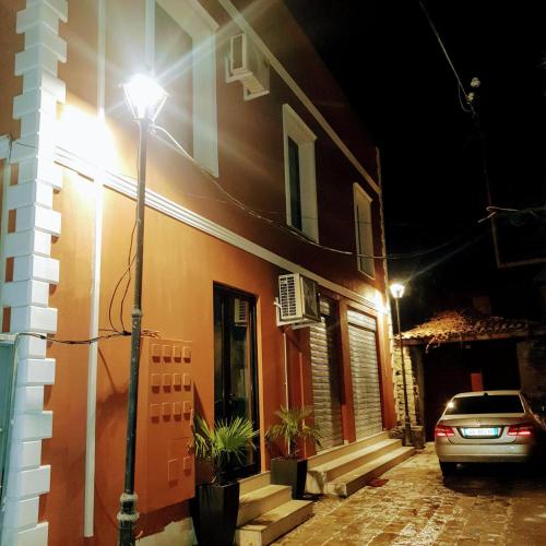 Фотография гостиницы CityCenterHotel Shkoder