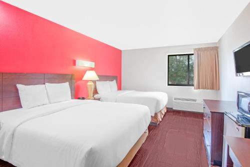 Фотография мотеля Skylight Inn Cleveland Willoughby