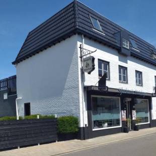 Фотографии мини отеля
B&B SJLAOPE BIEJ DE SJLÈCHTER (slapen bij de slager)