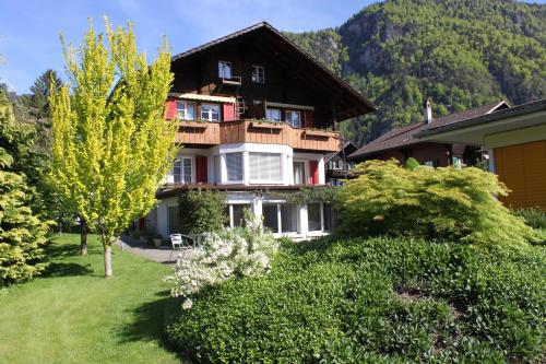 Фотография мини отеля Adventure Guesthouse Interlaken