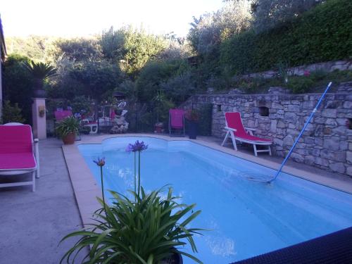 Фотография мини отеля La Sapiniére -chambres climatisées