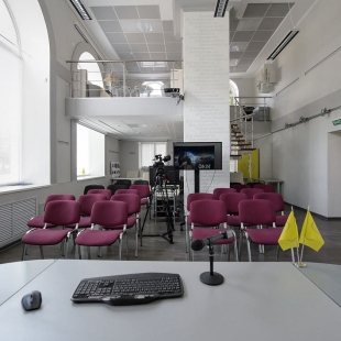 Фотография конференц-зала АУ ВО "Областной Дом журналистов"