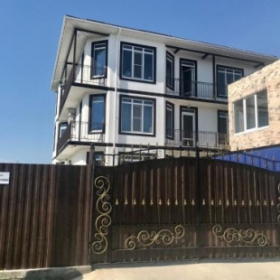 Фотография гостевого дома Белый лебедь на Молчанова