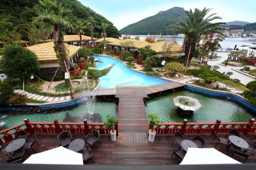 Фотографии гостиницы 
            Tongyeong Hansan Marina Resort