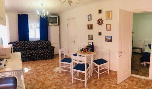 Фотографии гостевого дома 
            Вилла Веранда