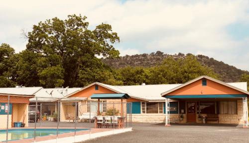 Фотография мотеля Sun Valley Motel Junction