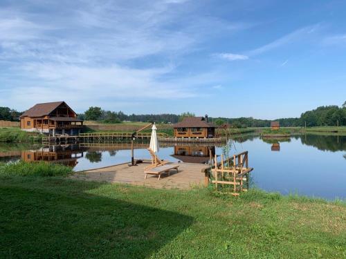 Фотографии гостевого дома 
            На Озере с Банным домом в 70 км от Киева