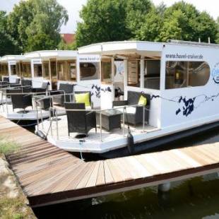 Фотографии гостиницы 
            Havel Cruiser - Hausboot-Flöße mit Stil