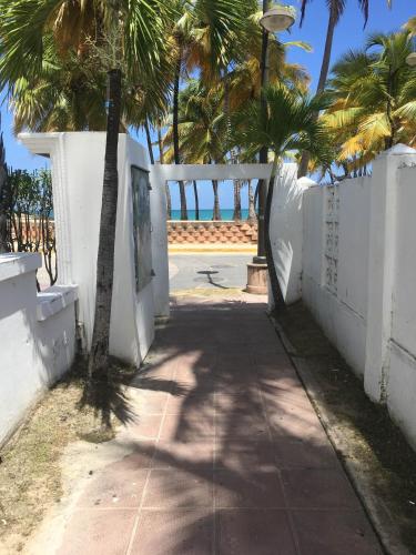 Фотография мини отеля Borinquen Beach Inn