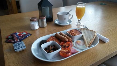 Фотография гостиницы Sutherlands Hotel