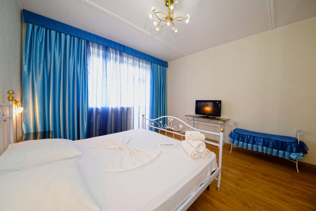 Фотография квартиры Трёхкомнатные апартаменты на Маршала Чуйкова