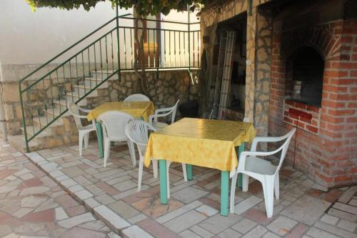 Фотография гостевого дома Apartments by the sea Vis - 2412