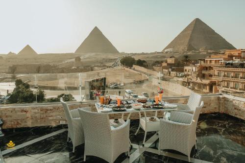 Фотографии хостела 
            Cleopatra pyramids view