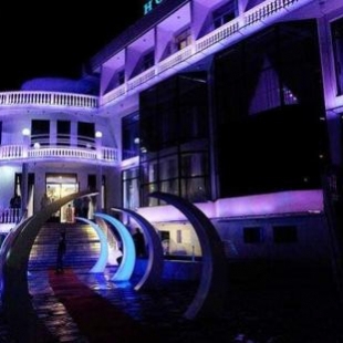 Фотография гостиницы White