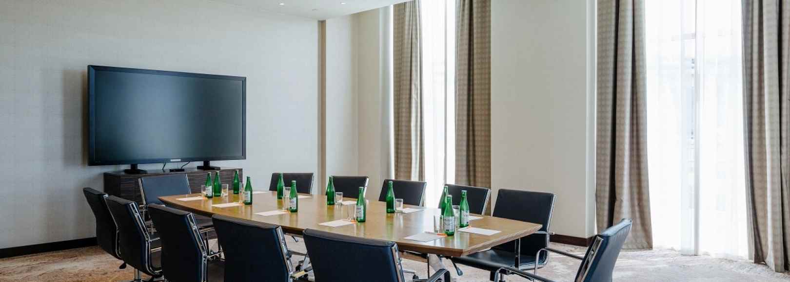 Фотография конференц-зала Зал для совещаний Фрегат