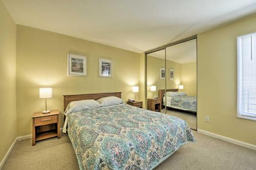 Фотография гостевого дома Seaside Heights Condo with Deck Less Than half Mi to Boardwalk!