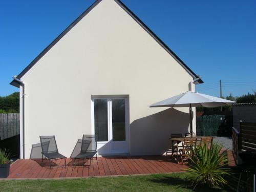 Фотография гостевого дома Maison récente, deux chambres, à 10 minutes en voiture des plages