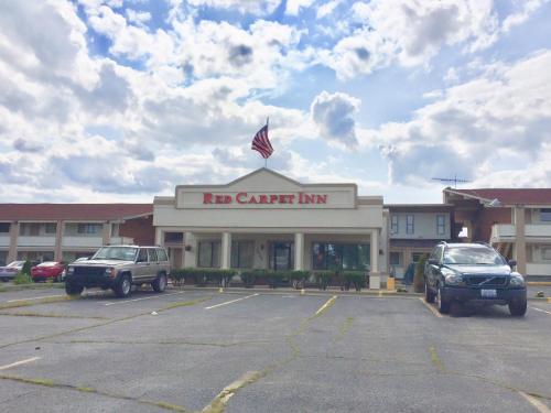 Фотография гостиницы Red Carpet Inn North Chicago