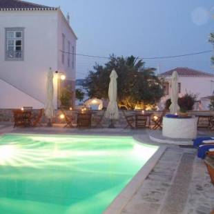 Фотографии апарт отеля
Economou Mansion