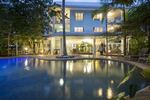 Фотография апарт отеля Outrigger Apartments Port Douglas