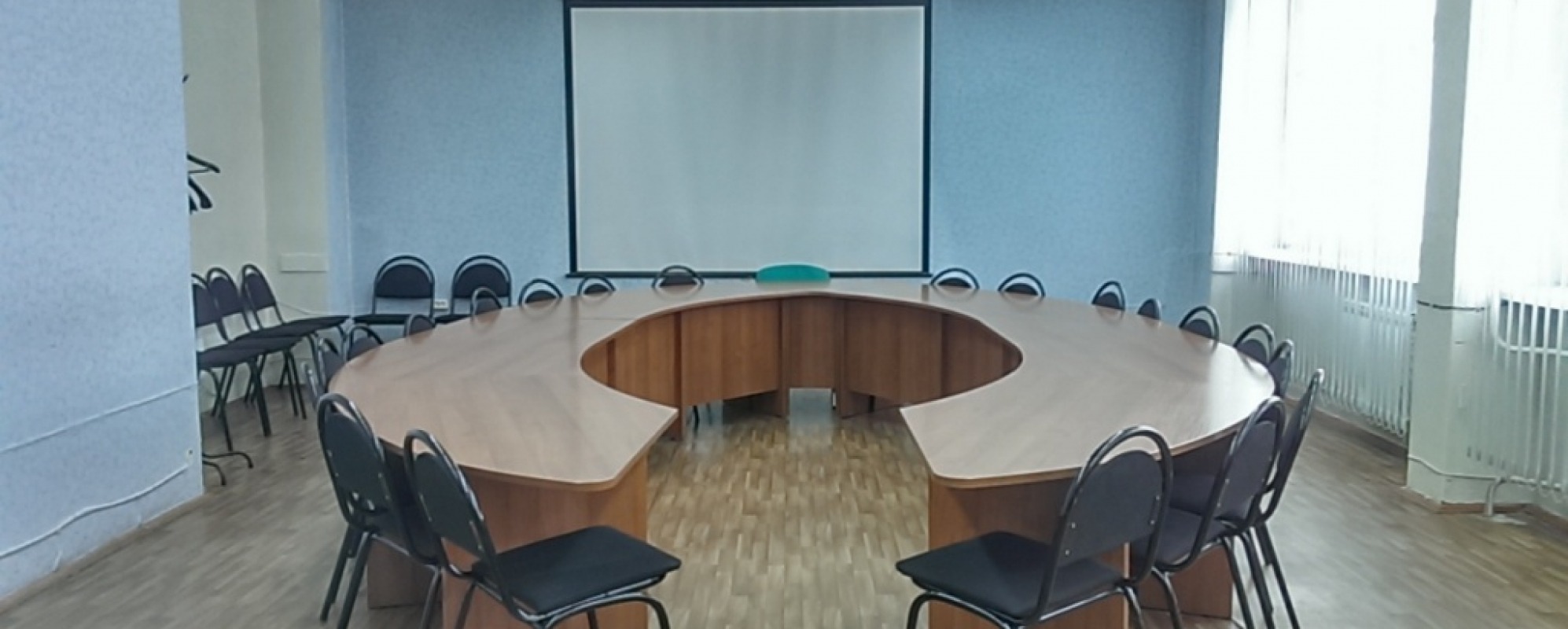 г. байкал бизнес центр иркутск гостиница. гостиница иркутск бул. отель ресторан звезда иркутск официальный. байкал форест конференц зал.