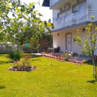 Фотографии гостевого дома 
            Apartmani Denis