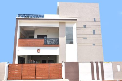 Фотография мини отеля THE SURRYA MAX RESIDENCY