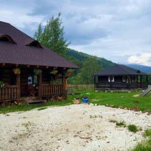 Фотографии гостевого дома 
            La Căsuță