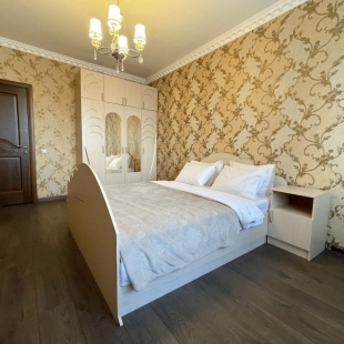 Фотография квартиры Квартира Просторная евро-трёшка у метро (1)