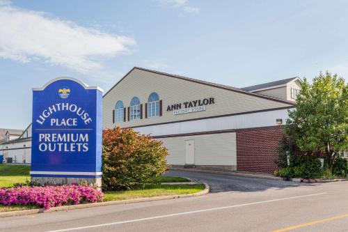 Фотография гостиницы Baymont by Wyndham Michigan City