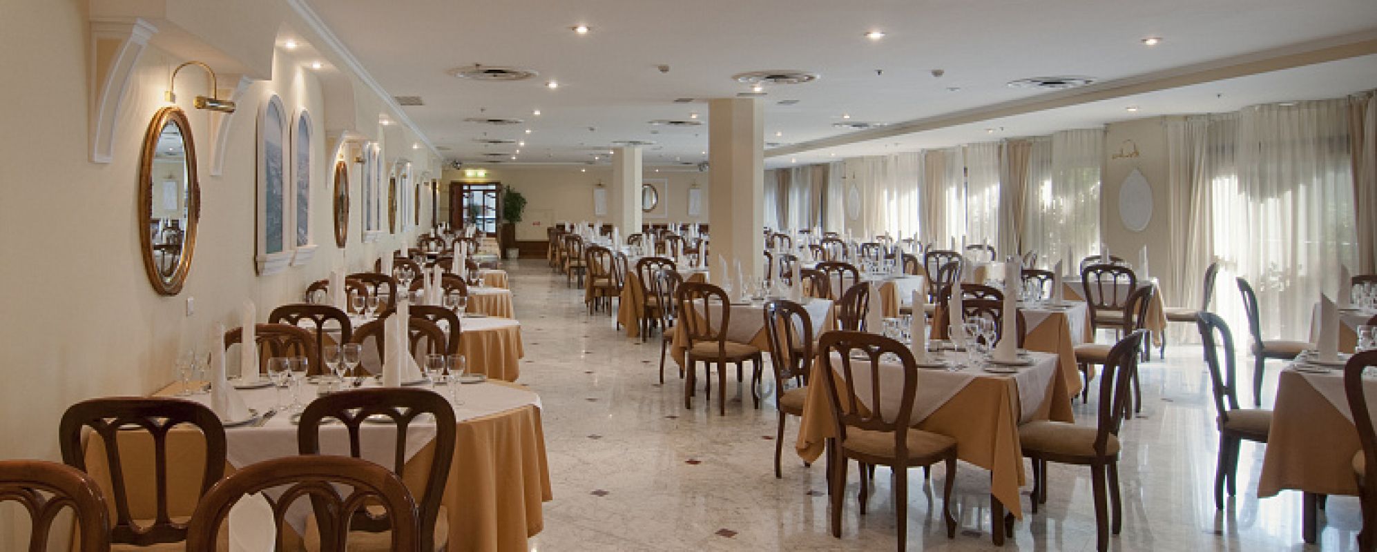 Фотографии банкетного зала Европейский на 200 персон