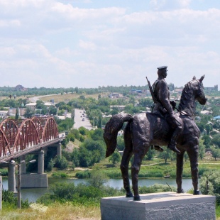 Фотография памятника Памятник Казак на коне