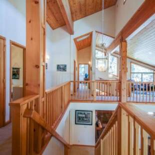 Фотографии гостевого дома
Snowpeak Tahoe Donner Golf Course Views