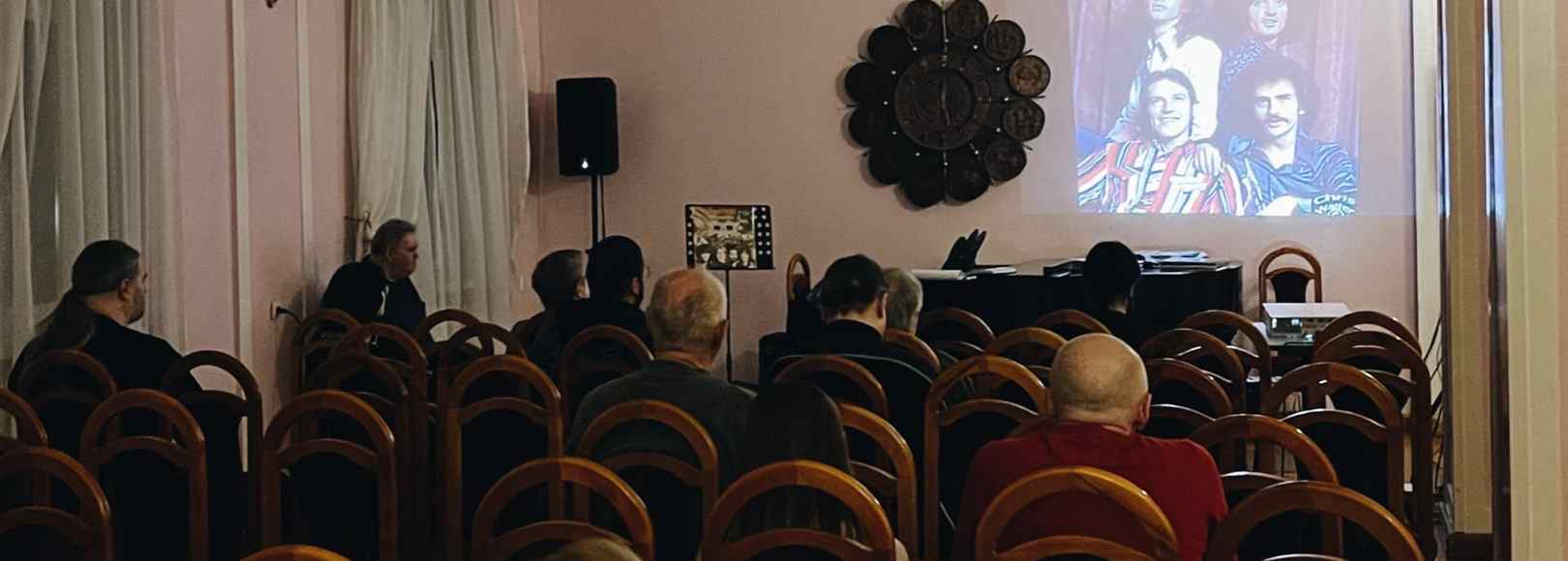 Фотография конференц-зала Розовая гостиная