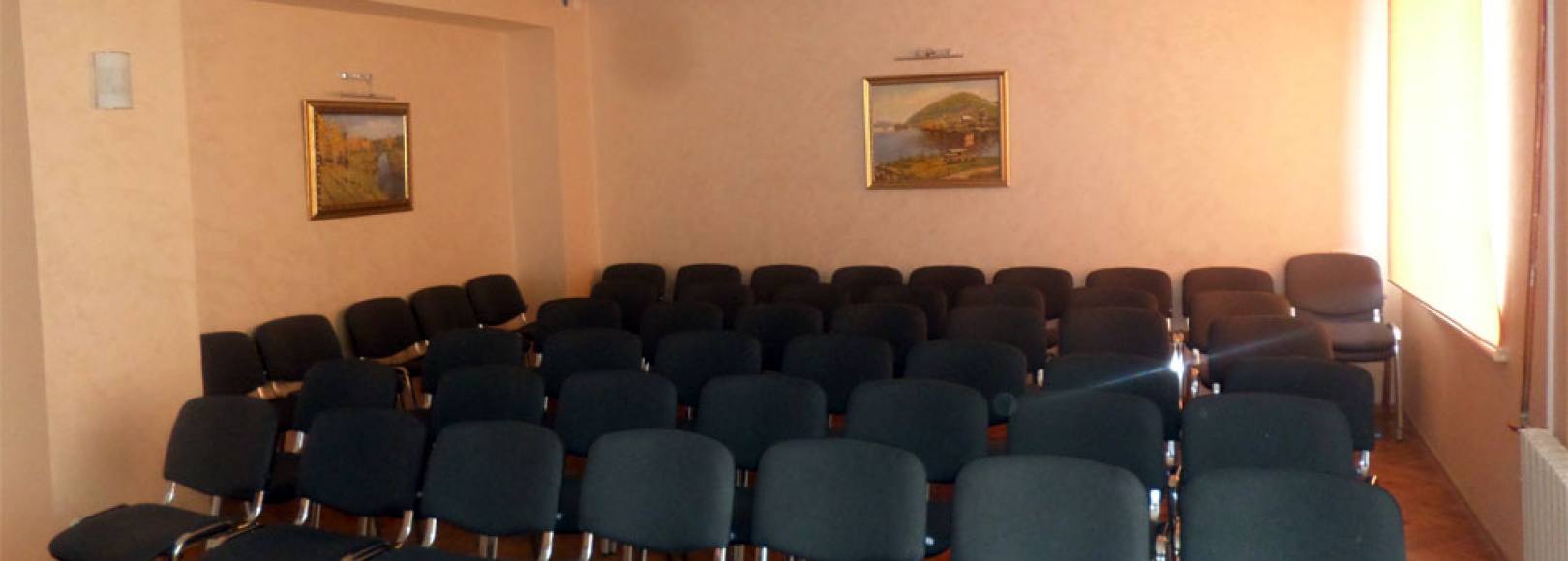 Фотография конференц-зала Волга