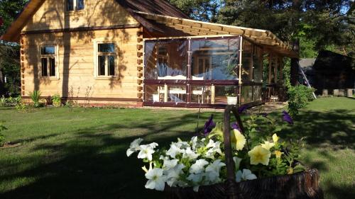 Фотографии гостевого дома
Шале Василёк