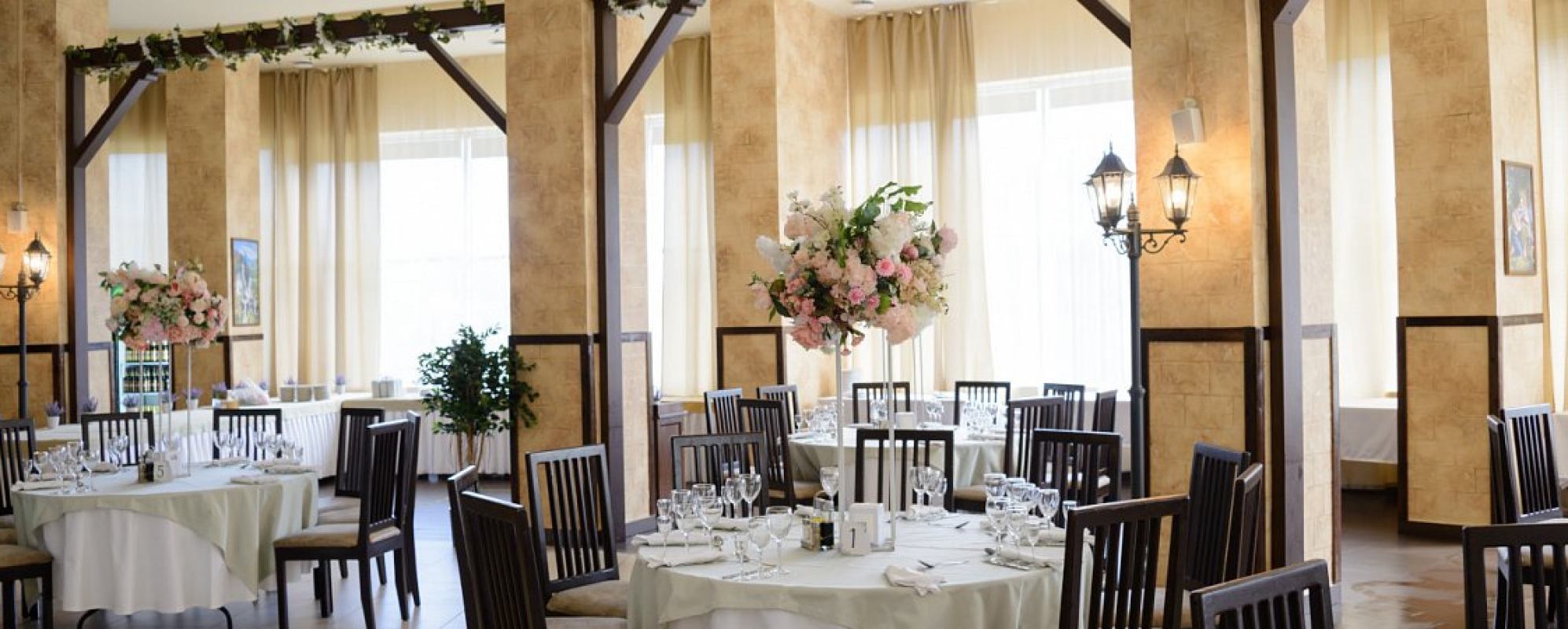 Фотографии банкетного зала Зал ресторана Нон Стоп