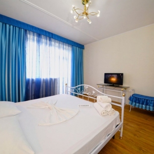 Фотография квартиры Трёхкомнатные апартаменты на Маршала Чуйкова